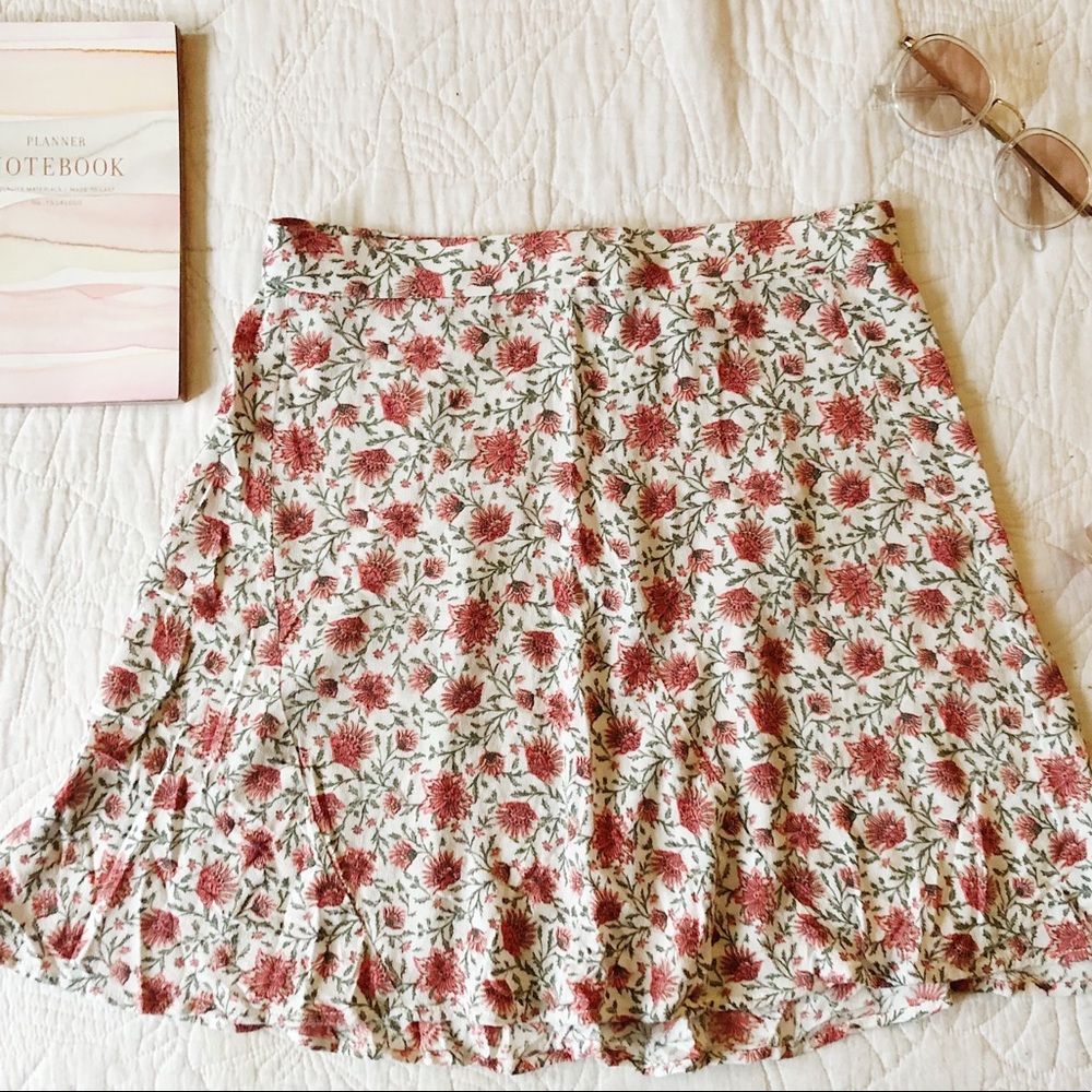 H&M White Floral Circle Skirt